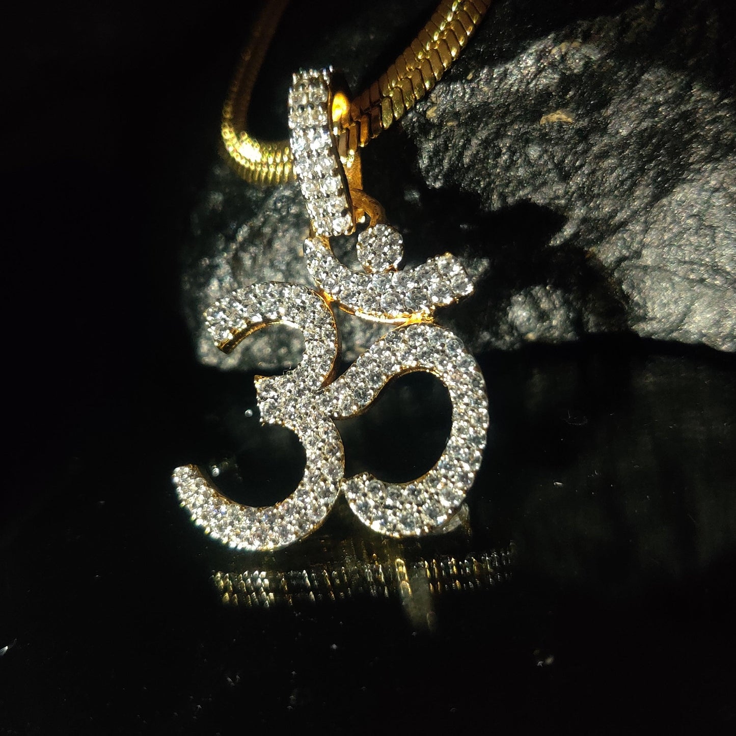 Legacy Divine Om Diamond Pendant with Chain